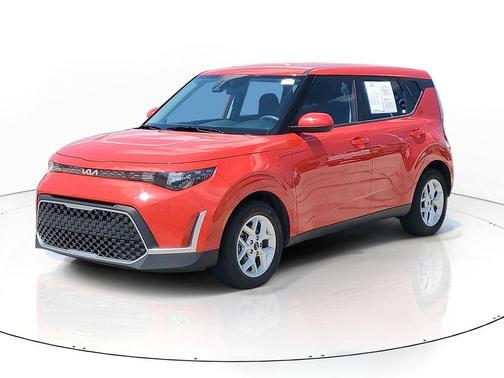 Inferno Red 2025 Kia Soul LX