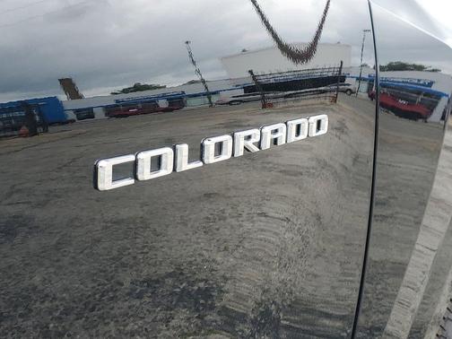 Black 2026 Chevrolet Colorado LT