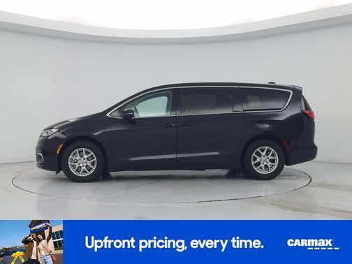 Black 2023 Chrysler Pacifica Touring L