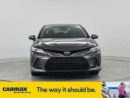 2022 Toyota Camry Hybrid XLE