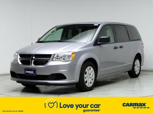 Photo 4 of 27 of 2019 Dodge Grand Caravan SE