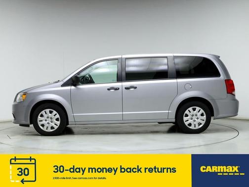 Photo 3 of 27 of 2019 Dodge Grand Caravan SE