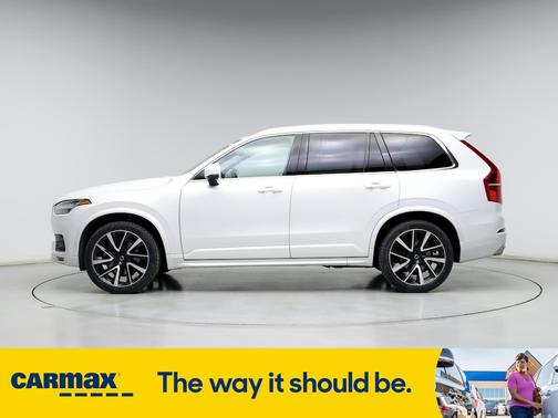 2020 Volvo XC90 T6 Momentum