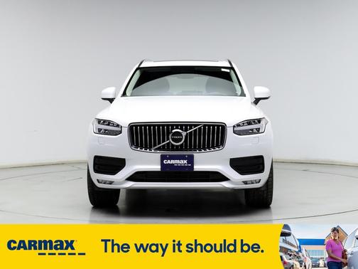 2020 Volvo XC90 T6 Momentum