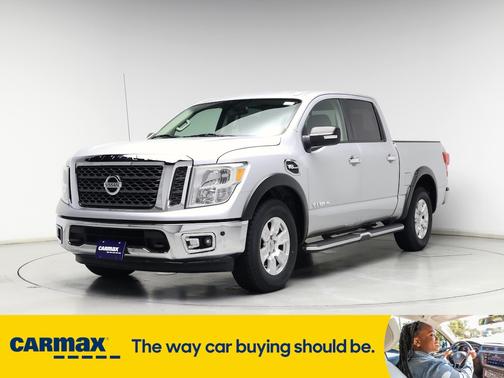 2017 Nissan Titan SV