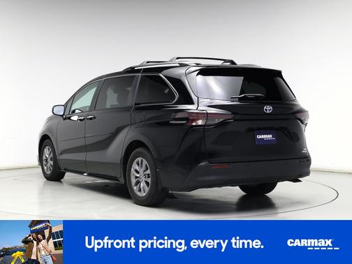 2023 Toyota Sienna XLE