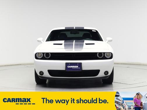 2016 Dodge Challenger SXT Plus