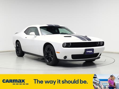 2016 Dodge Challenger SXT Plus