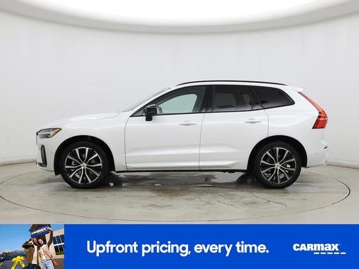 2024 Volvo XC60 B5 Plus Dark Theme