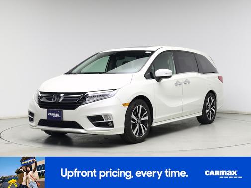 White 2018 Honda Odyssey Elite