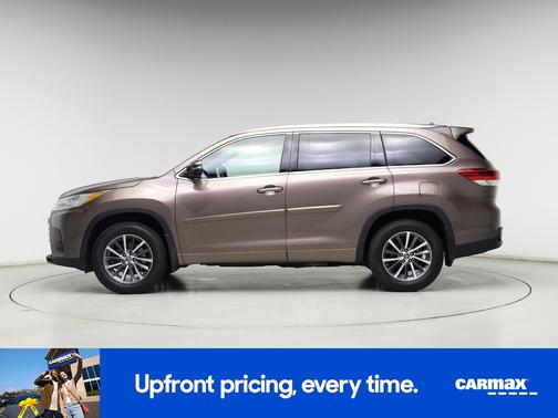 2017 Toyota Highlander SE