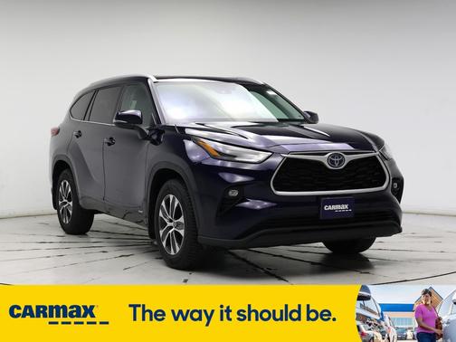 2022 Toyota Highlander Hybrid XLE