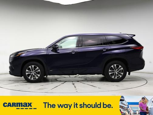 2022 Toyota Highlander Hybrid XLE