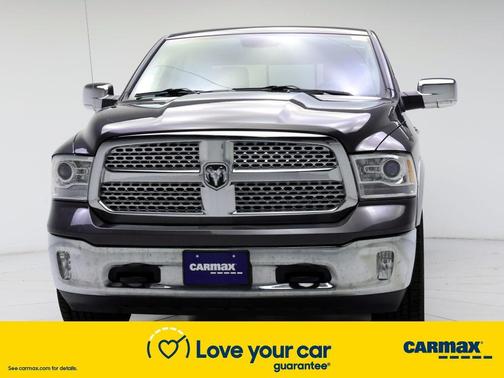 Photo 5 of 26 of 2017 RAM 1500 Laramie