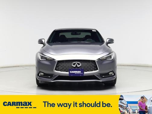 2017 INFINITI Q60 Premium