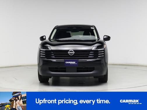 Black 2025 Nissan Kicks SV