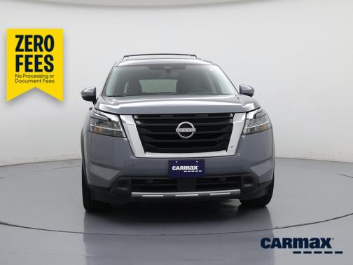 Gray 2023 Nissan Pathfinder Platinum