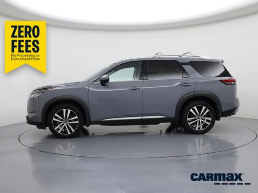 Gray 2023 Nissan Pathfinder Platinum