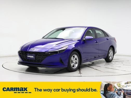2023 Hyundai ELANTRA SE