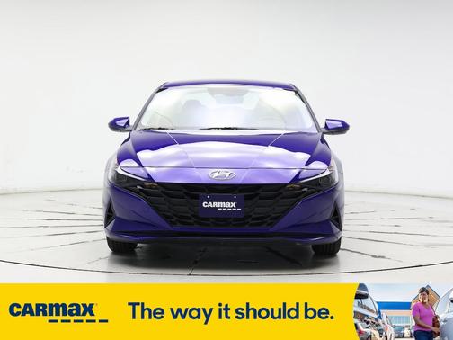 2023 Hyundai ELANTRA SE