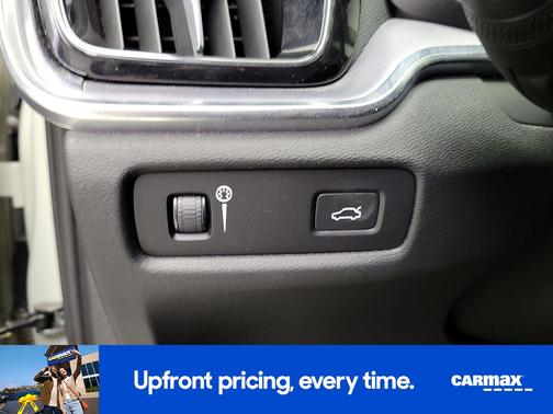 2020 Volvo S60 T5 Momentum