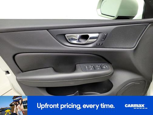 2020 Volvo S60 T5 Momentum