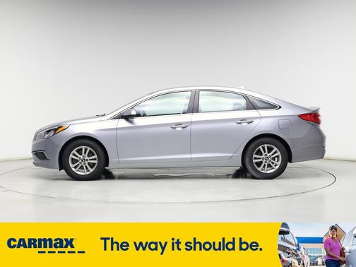 2017 Hyundai SONATA SE