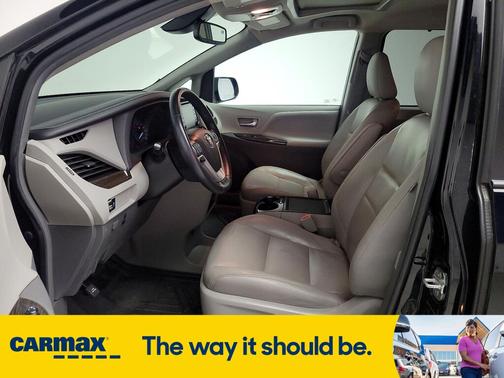 2018 Toyota Sienna XLE