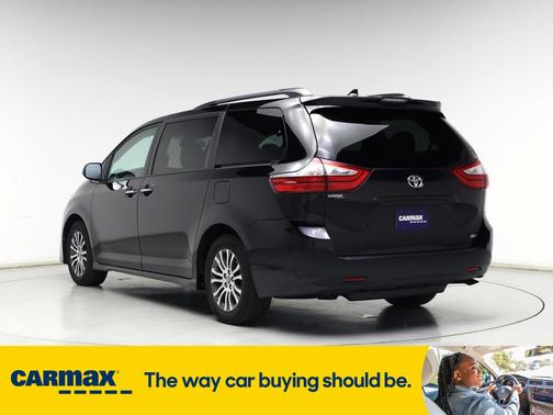 2018 Toyota Sienna XLE