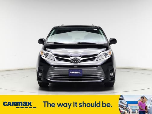 2018 Toyota Sienna XLE