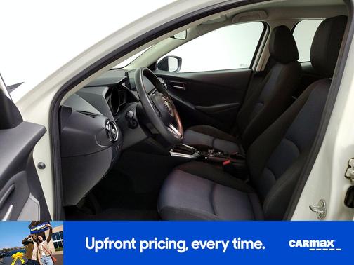 2020 Toyota Yaris XLE