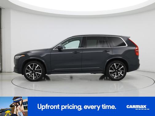 2022 Volvo XC90 T6 Momentum
