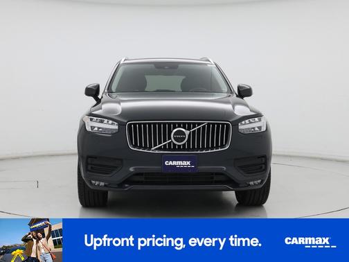 2022 Volvo XC90 T6 Momentum