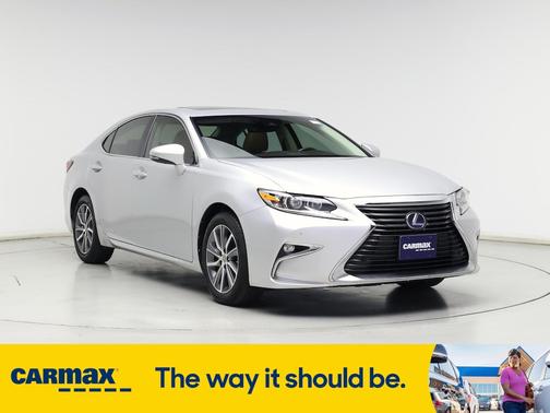 2017 Lexus ES 300h