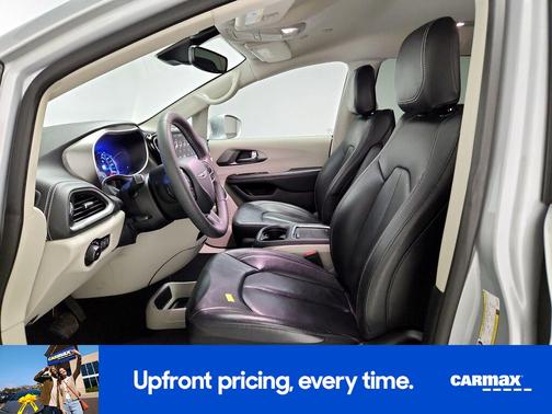 Gray 2022 Chrysler Pacifica Hybrid Touring L