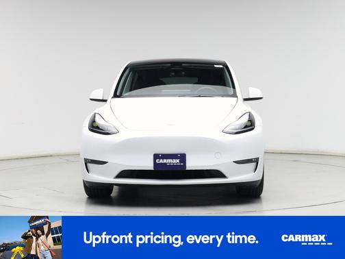 White 2023 Tesla Model Y Long Range
