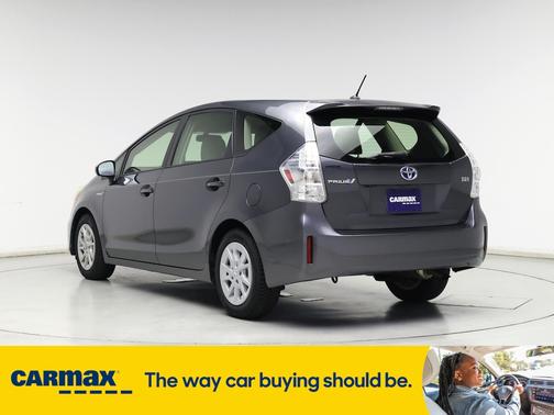 2013 Toyota Prius v Two