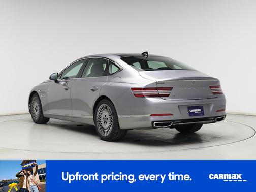 Silver 2022 Genesis G80