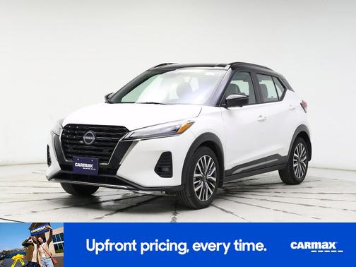 White 2023 Nissan Kicks SR