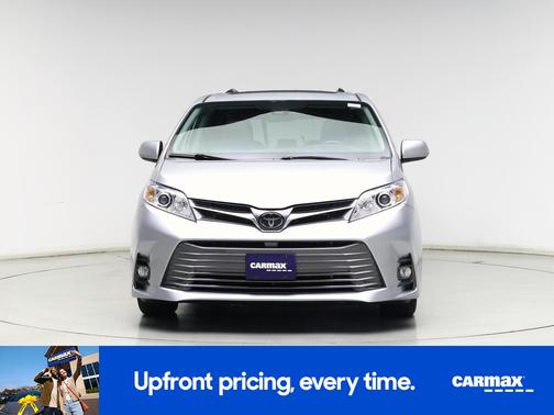 2020 Toyota Sienna XLE