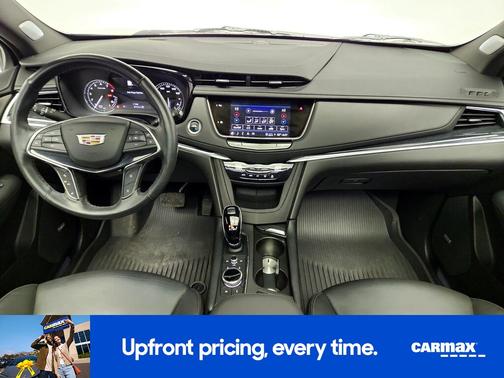 White 2023 Cadillac XT5 Premium Luxury