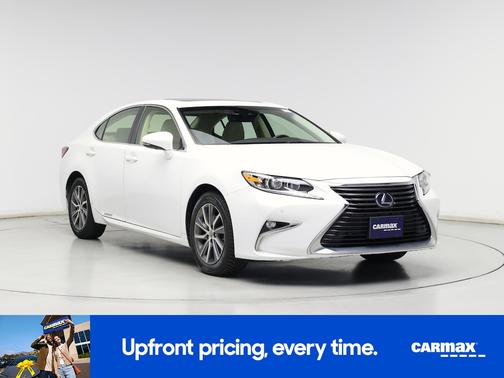2016 Lexus ES 300h 