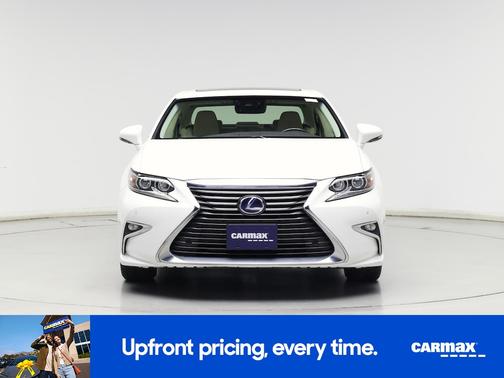 2016 Lexus ES 300h 