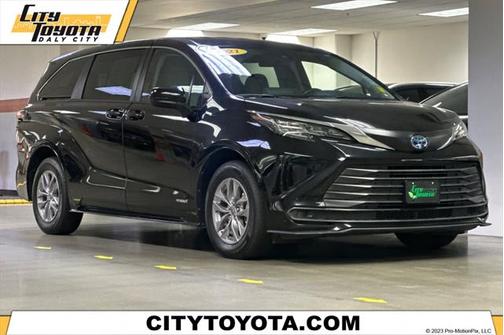 2021 Toyota Sienna LE