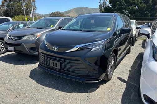 2021 Toyota Sienna LE