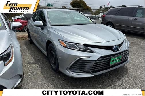 2024 Toyota Camry Hybrid LE