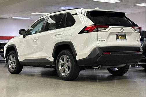 2025 Toyota RAV4 Hybrid LE