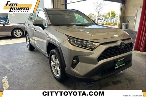 2021 Toyota RAV4 Hybrid XLE