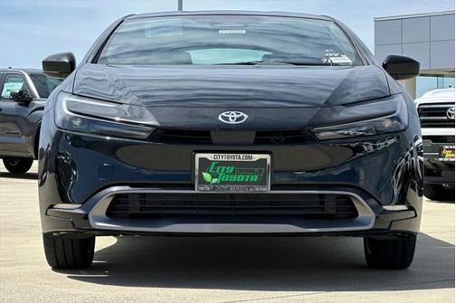 2025 Toyota Prius XLE