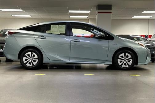2016 Toyota Prius Four